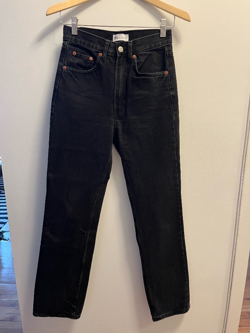 Zara High Waisted Straight Fit Jeans - Black Wash - Size 2 US/34EU